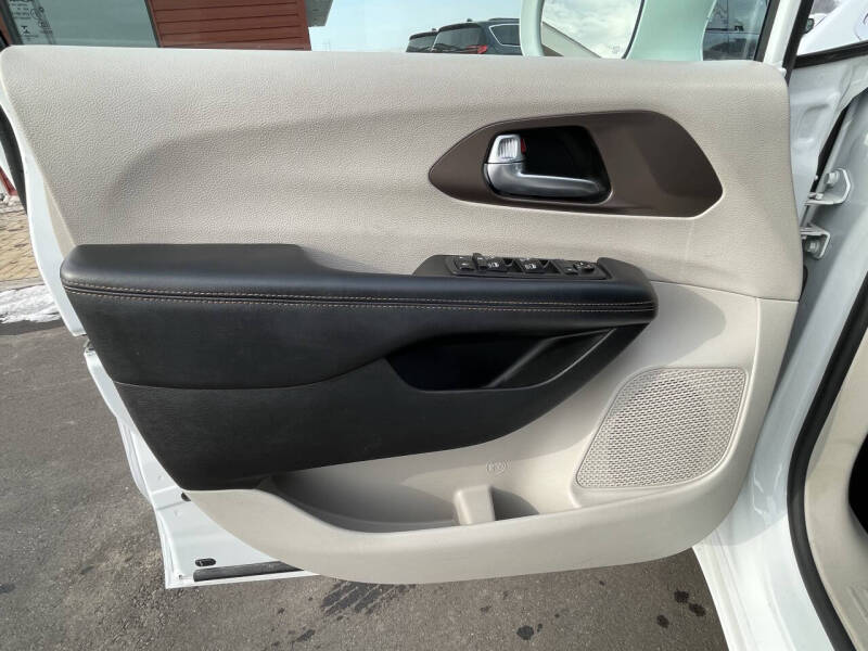 2019 Chrysler Pacifica Touring L