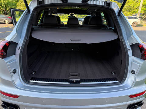 2017 Porsche Cayenne GTS
