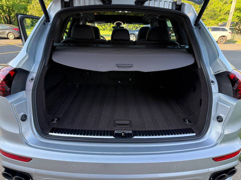 2017 Porsche Cayenne GTS