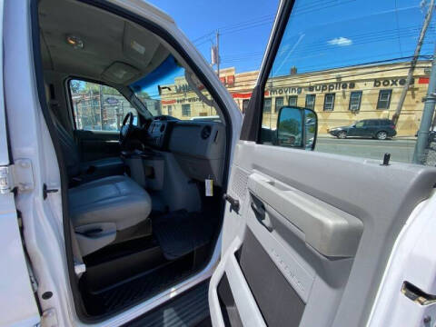 2012 Ford E-Series E-350 SD XL
