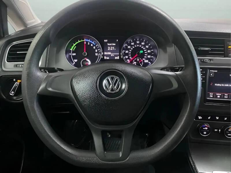 2016 Volkswagen e-Golf SE