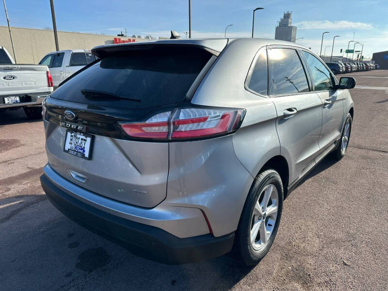 2021 Ford Edge SE
