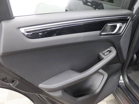 2022 Porsche Macan