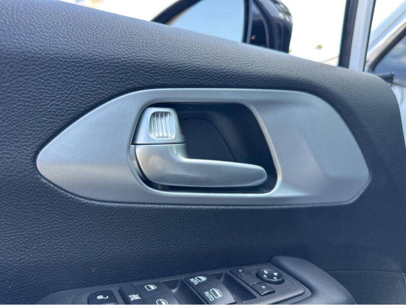 2024 Chrysler Pacifica Touring