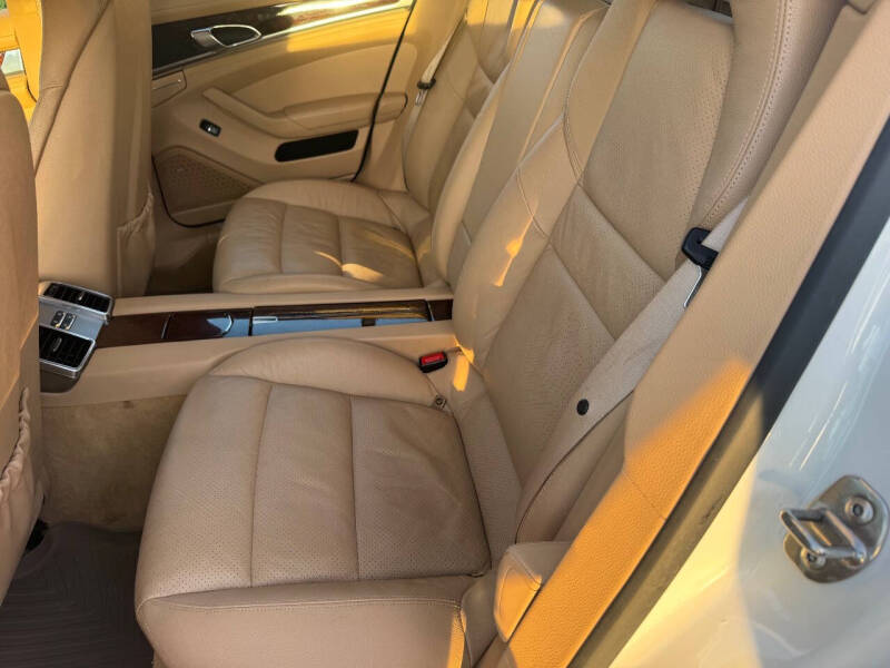 2012 Porsche Panamera