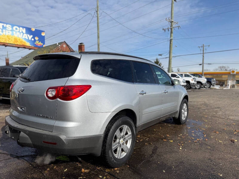 2011 Chevrolet Traverse LT