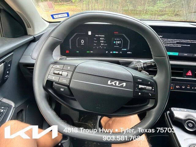 2025 Kia EV6 Wind