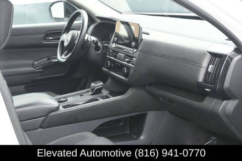 2024 Nissan Pathfinder S