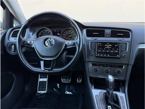 2017 Volkswagen Golf Alltrack