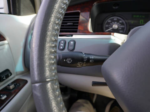 2006 Lincoln Town Car Signature