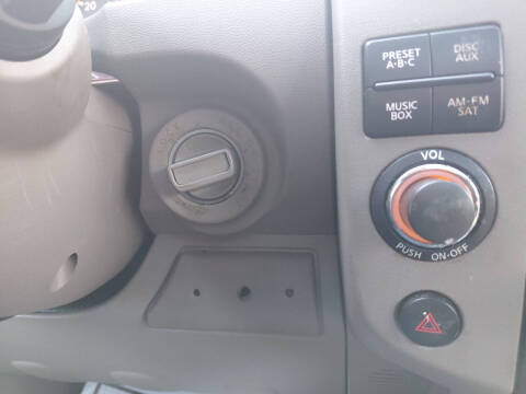 2012 Nissan Pathfinder LE