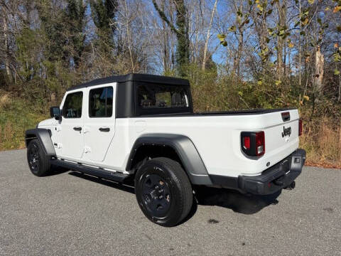 2022 Jeep Gladiator Sport