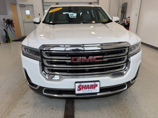 2023 GMC Acadia SLT