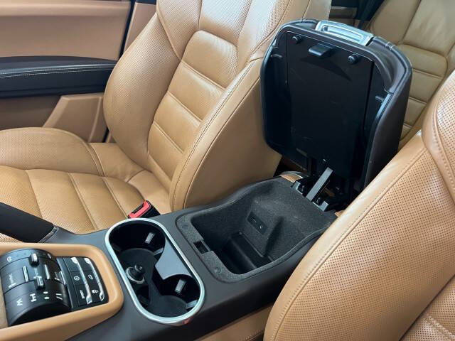 2012 Porsche Cayenne Turbo