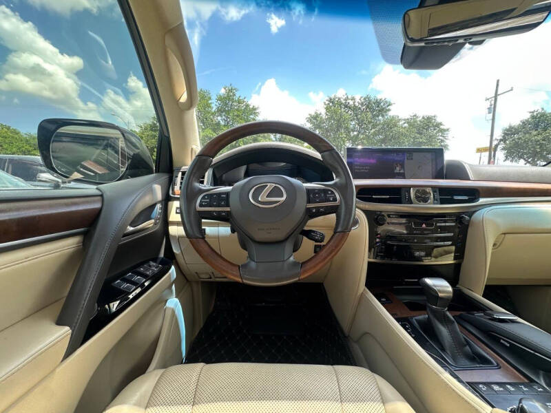 2016 Lexus LX 570