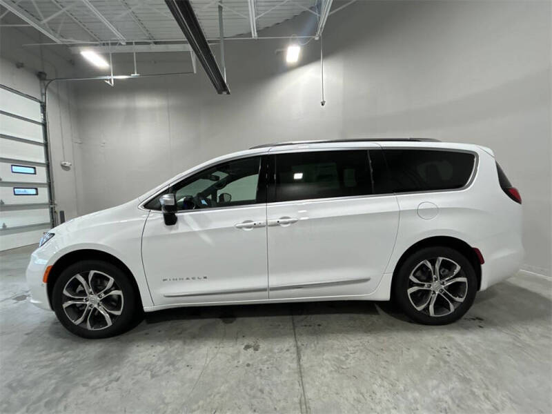 2026 Chrysler Pacifica Pinnacle