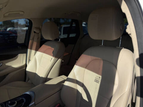 2019 Mercedes-Benz GLC GLC 300