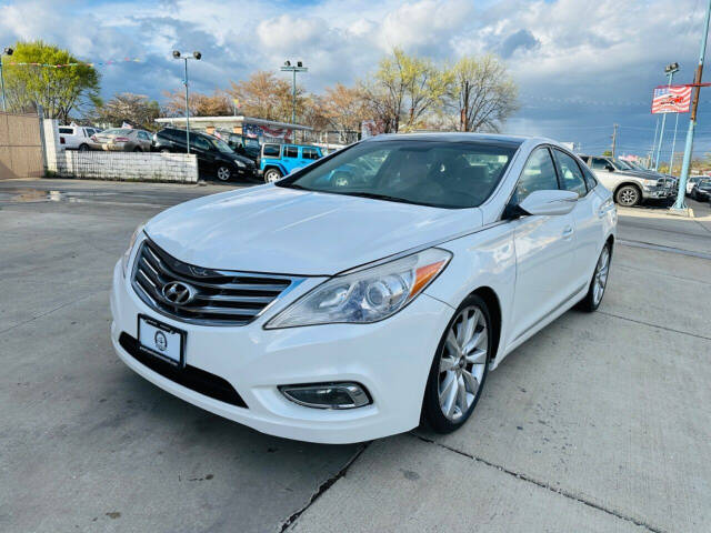 2013 Hyundai Azera for sale at American Dream Motors in Winchester, VA