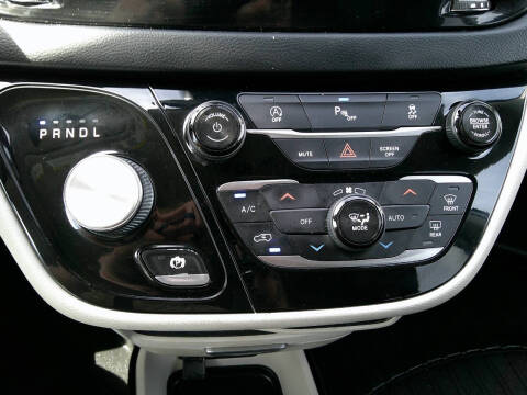 2019 Chrysler Pacifica Touring L