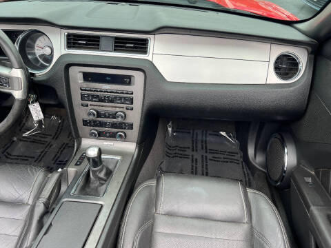 2011 Ford Mustang V6 Premium