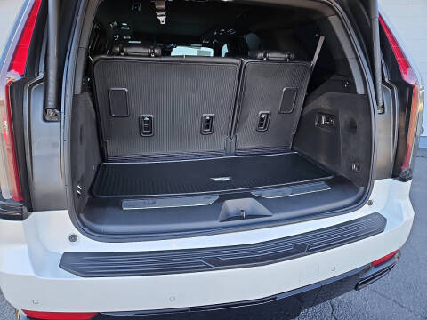 2023 Cadillac Escalade Sport