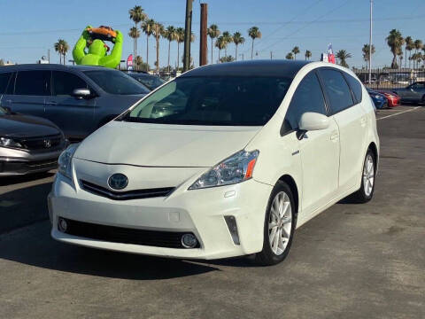 2012 Toyota Prius v Two
