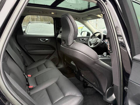 2023 Volvo XC60 B5 Plus Bright Theme