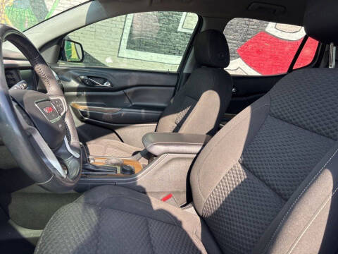 2017 GMC Acadia SLE-2