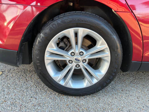 2015 Ford Taurus SEL