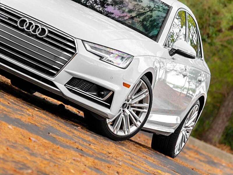 2018 Audi A4 2.0T quattro Prestige