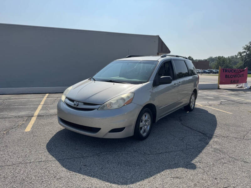 2008 Toyota Sienna LE 7-Passenger