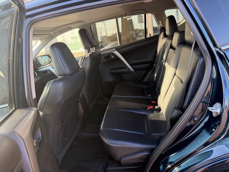 2017 Toyota RAV4 Platinum