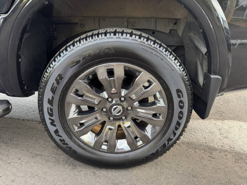 2017 Nissan Titan Platinum Reserve