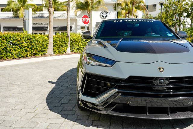 2023 Lamborghini Urus Performante