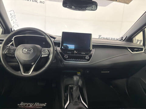 2025 Toyota Corolla Hatchback XSE