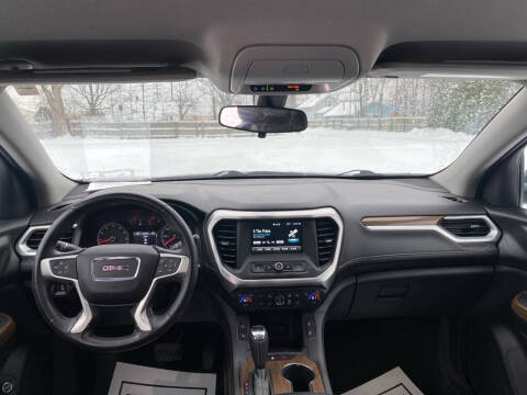 2017 GMC Acadia SLE-2