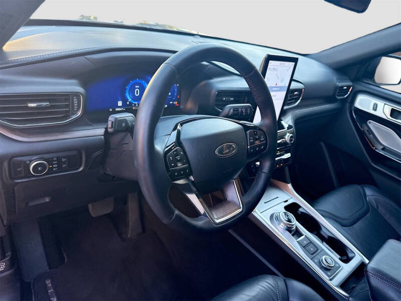 2023 Ford Explorer Platinum