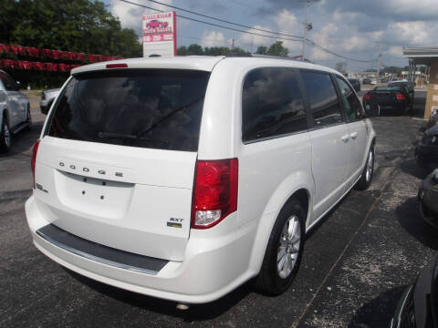 2019 Dodge Grand Caravan SXT 35th Anniversary Edition