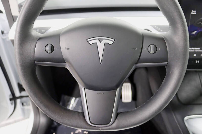 2025 Tesla Model Y Performance