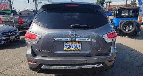 2016 Nissan Pathfinder SV