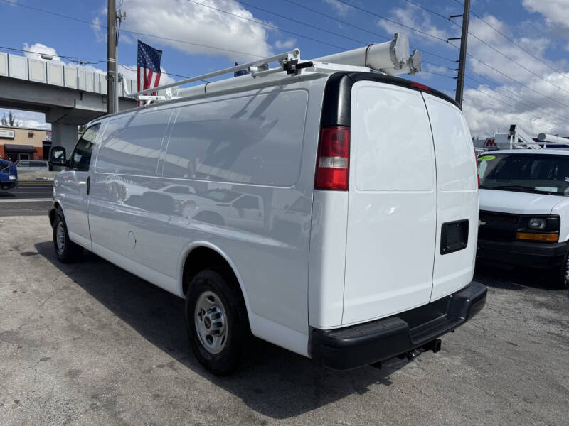 2018 GMC Savana 2500