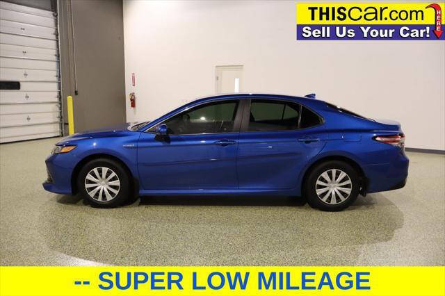 2019 Toyota Camry Hybrid LE