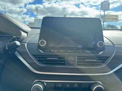 2024 Nissan Altima 2.5 SV