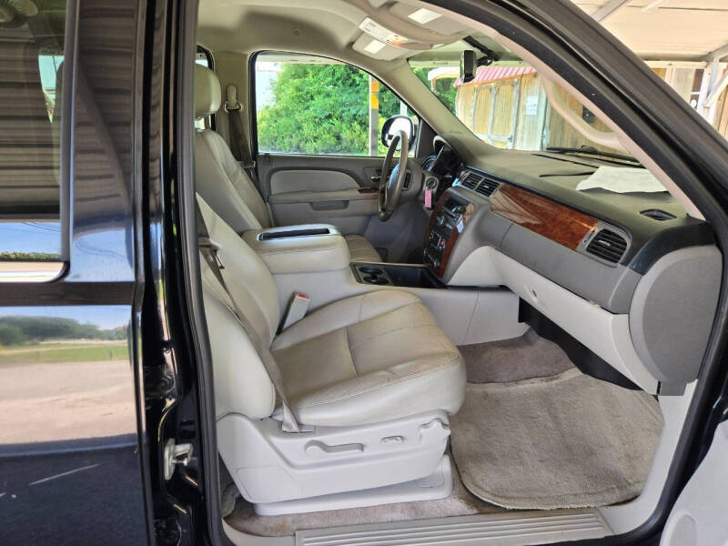 2011 GMC Yukon XL SLT