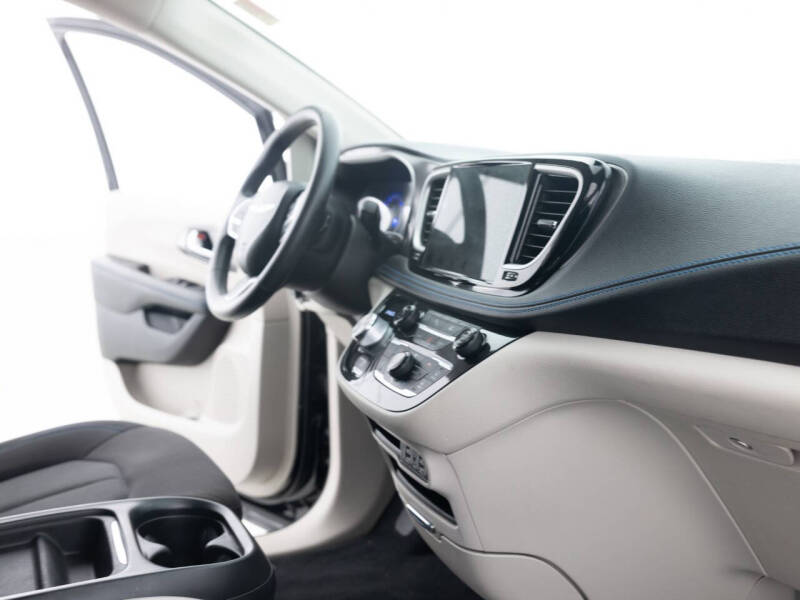 2021 Chrysler Pacifica Touring