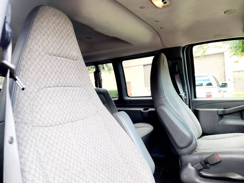 2018 Chevrolet Express LT 2500