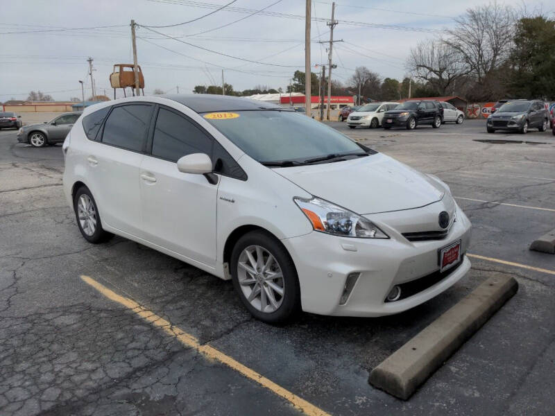 2013 Toyota Prius v Five