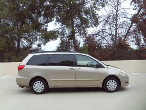 2008 Toyota Sienna LE 8-Passenger