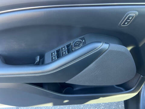 2021 Ford Mustang Mach-E Select