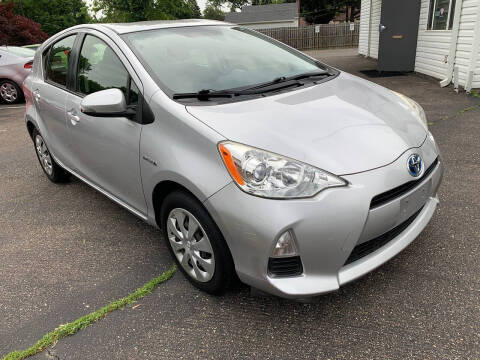 2014 Toyota Prius c Two